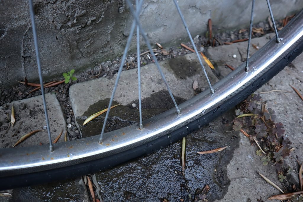 Bike wheel rust removal