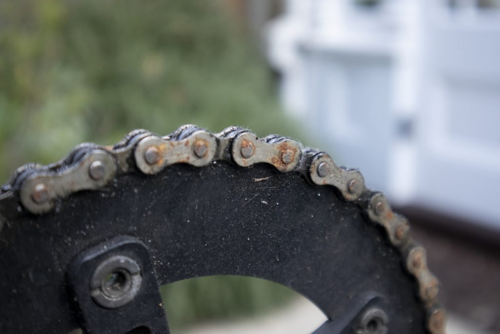 How to remove rust from a bike chain - Scrub dry brush